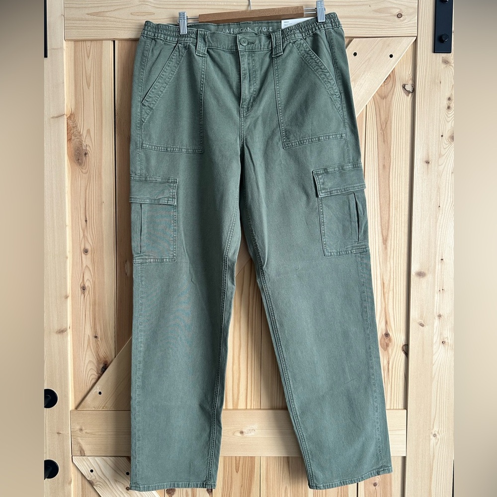 NWT American Eagle High-Rise Straight Stretch Cargo Pants Olive Green 16 Long